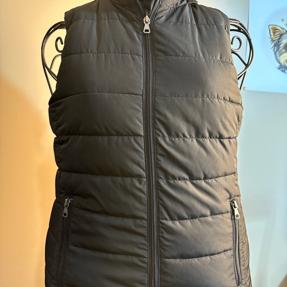 Banana Republic Black Puffer Vest - Picture 2 of 7